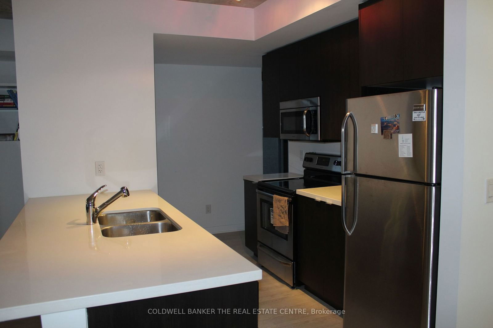 400 Wellington St W, unit 310 for rent