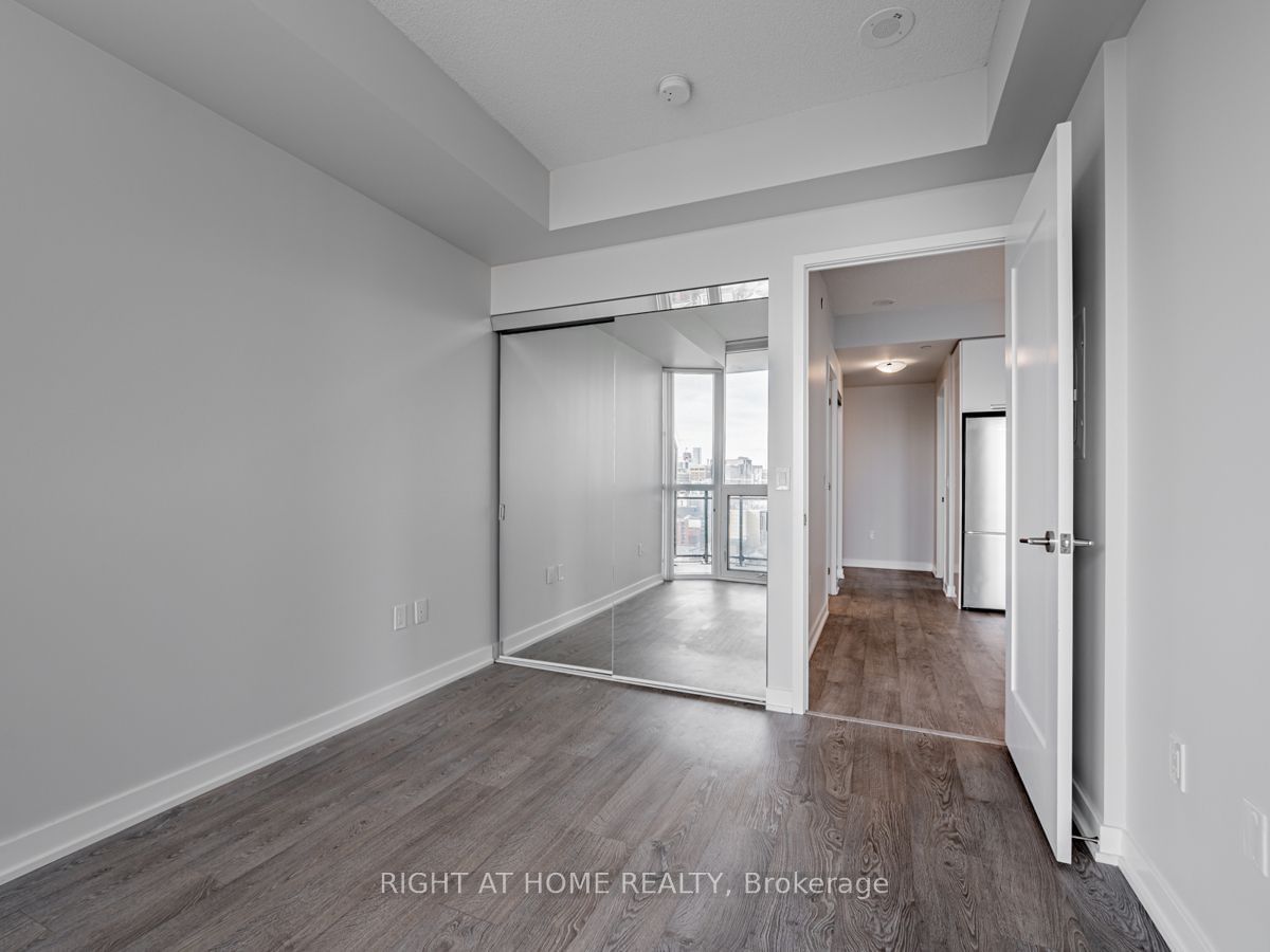 99 John St, unit 1607 for rent