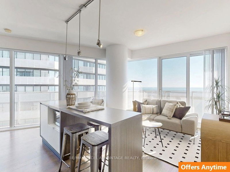 100 Harbour St, unit 6707 for sale