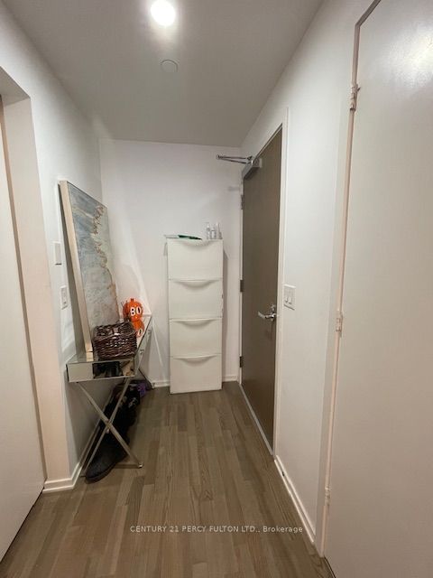 1 Bloor St E, unit 1608 for rent