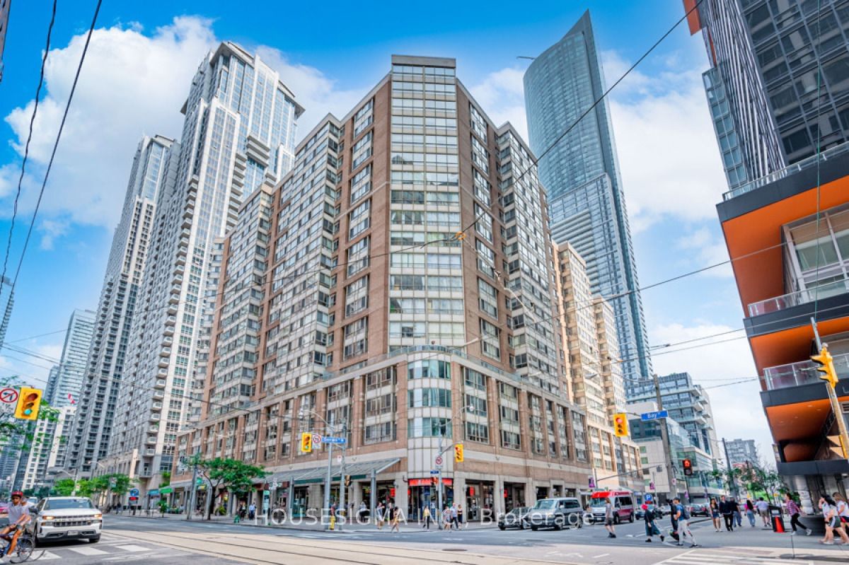 711 Bay St, unit 1820 for sale