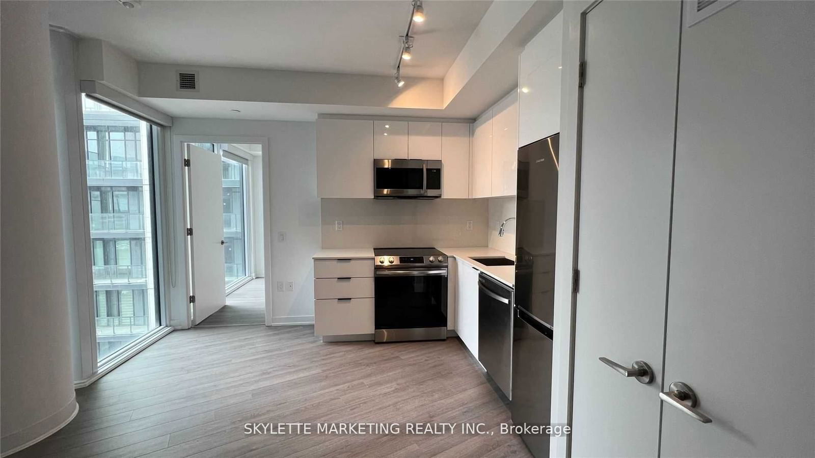 50 Power St, unit 1417 for rent