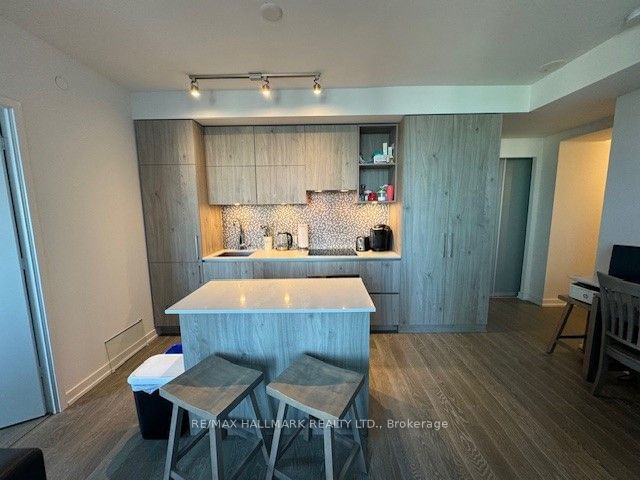 1 Yorkville Ave, unit 1205 for rent