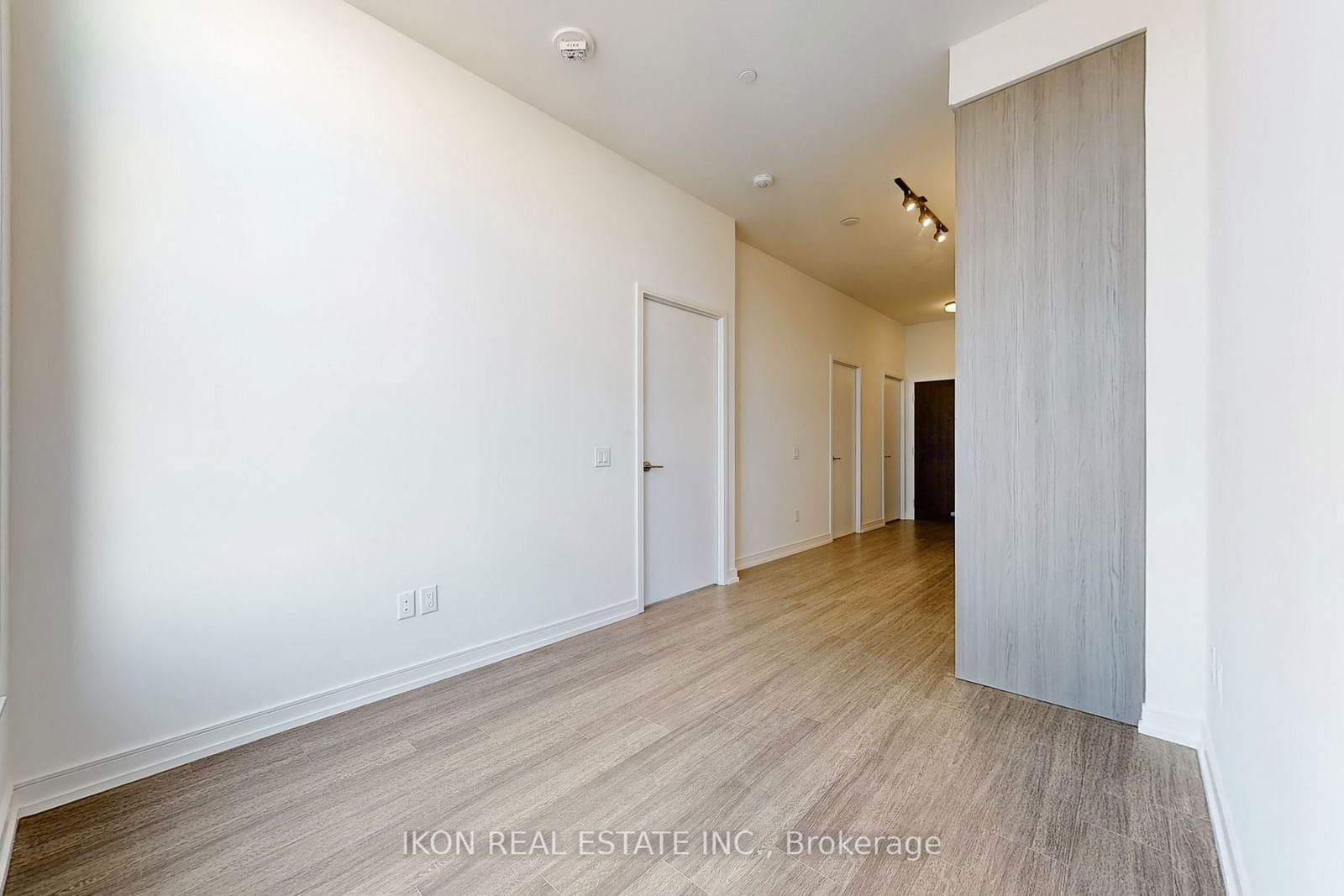 425 Front St E, unit 609 for rent