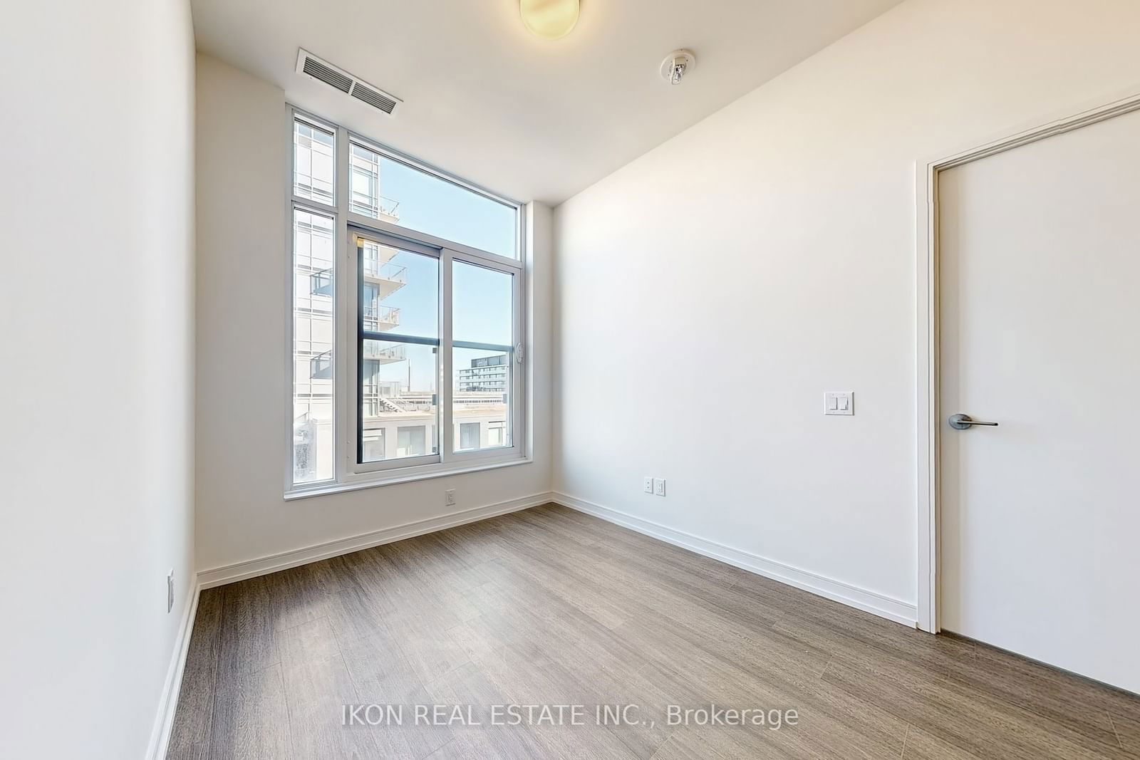 425 Front St E, unit 609 for rent