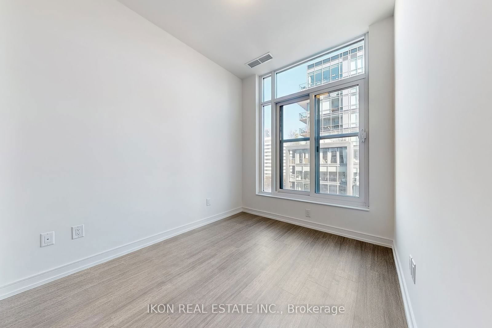 425 Front St E, unit 609 for rent