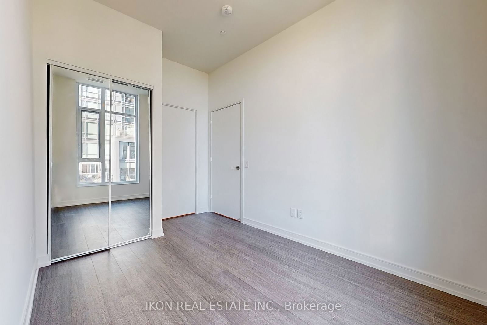 425 Front St E, unit 609 for rent