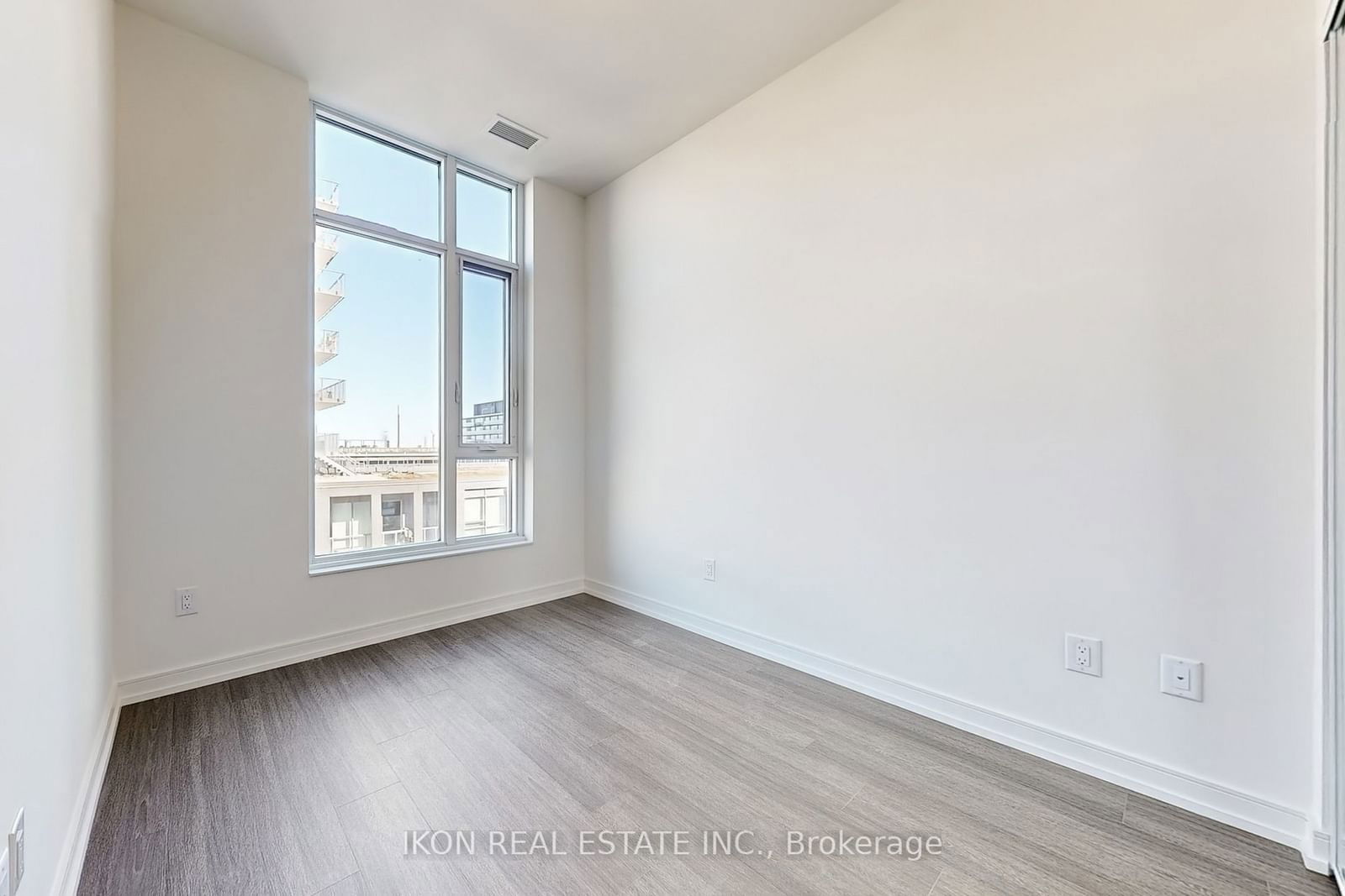 425 Front St E, unit 609 for rent