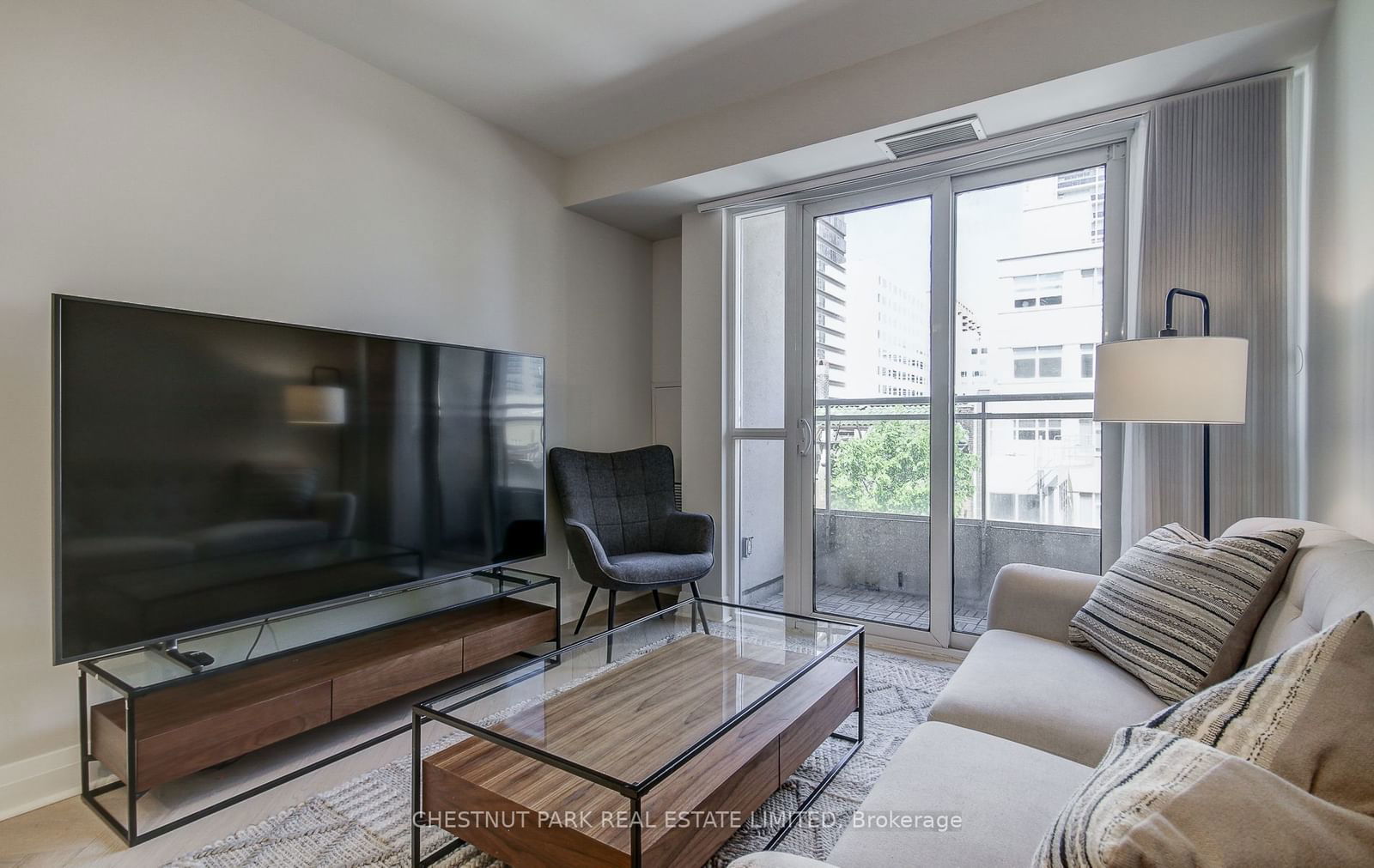 1430 Yonge St, unit 302 for sale