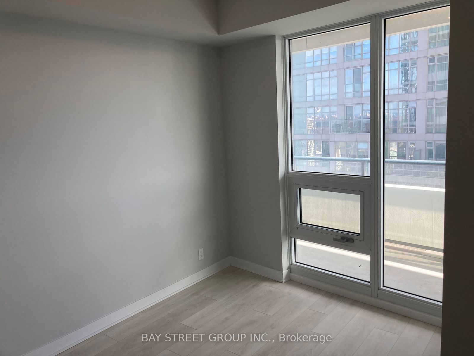 2221 Yonge St, unit 4206 for rent