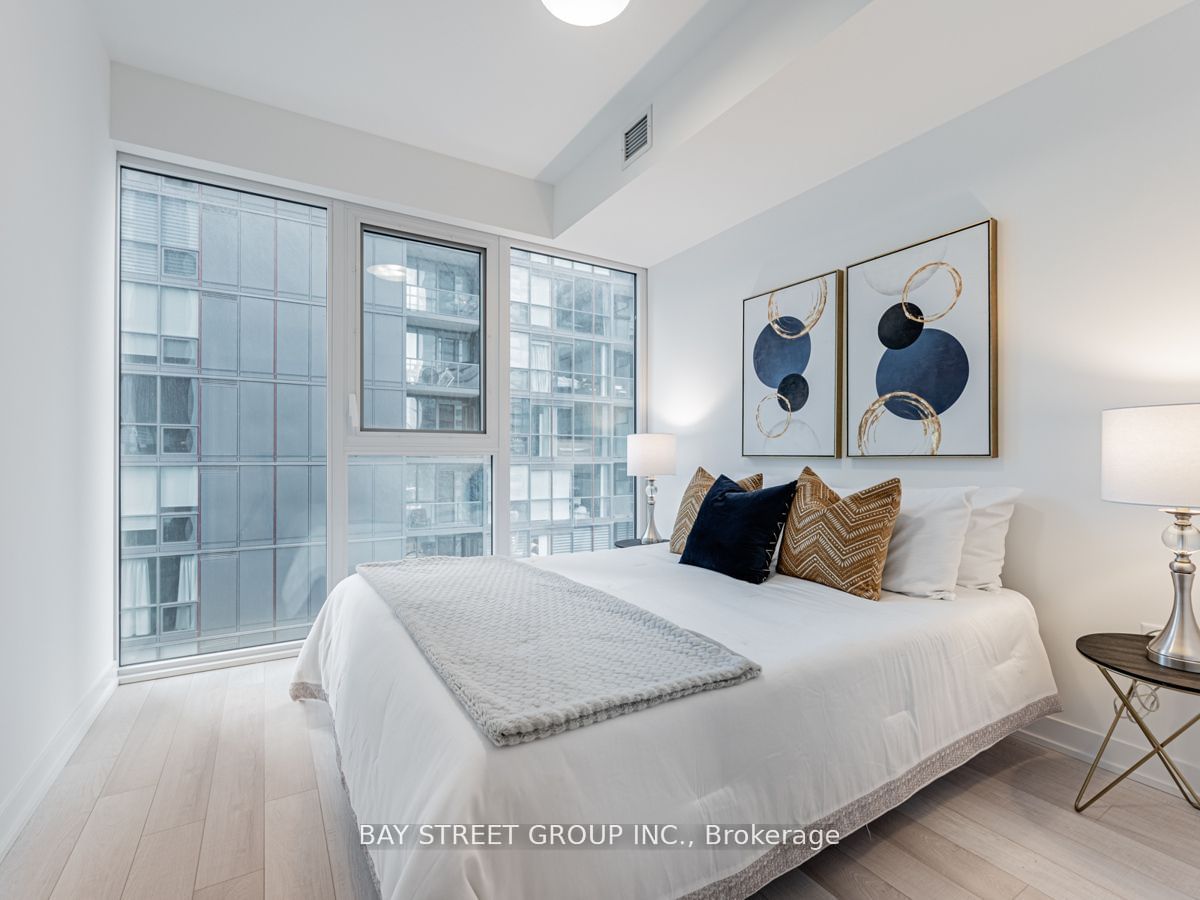 357 King St W, unit 1409 for rent