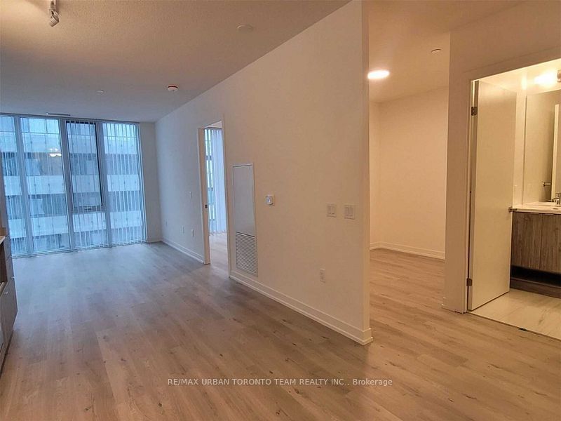 138 Downes St, unit 1001 for rent