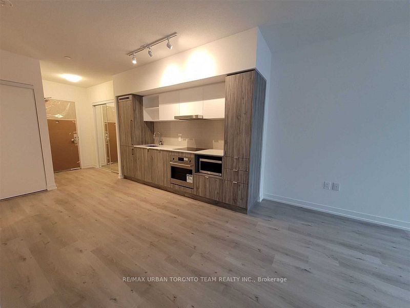 138 Downes St, unit 1001 for rent