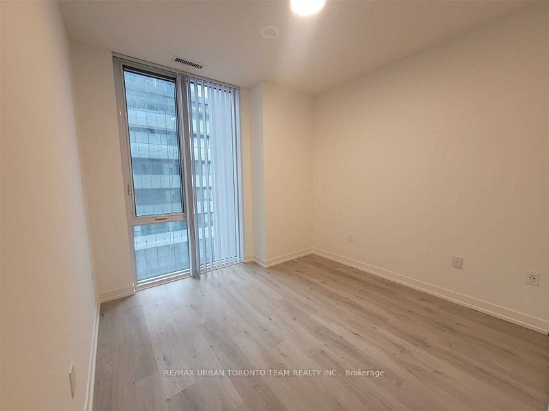 138 Downes St, unit 1001 for rent