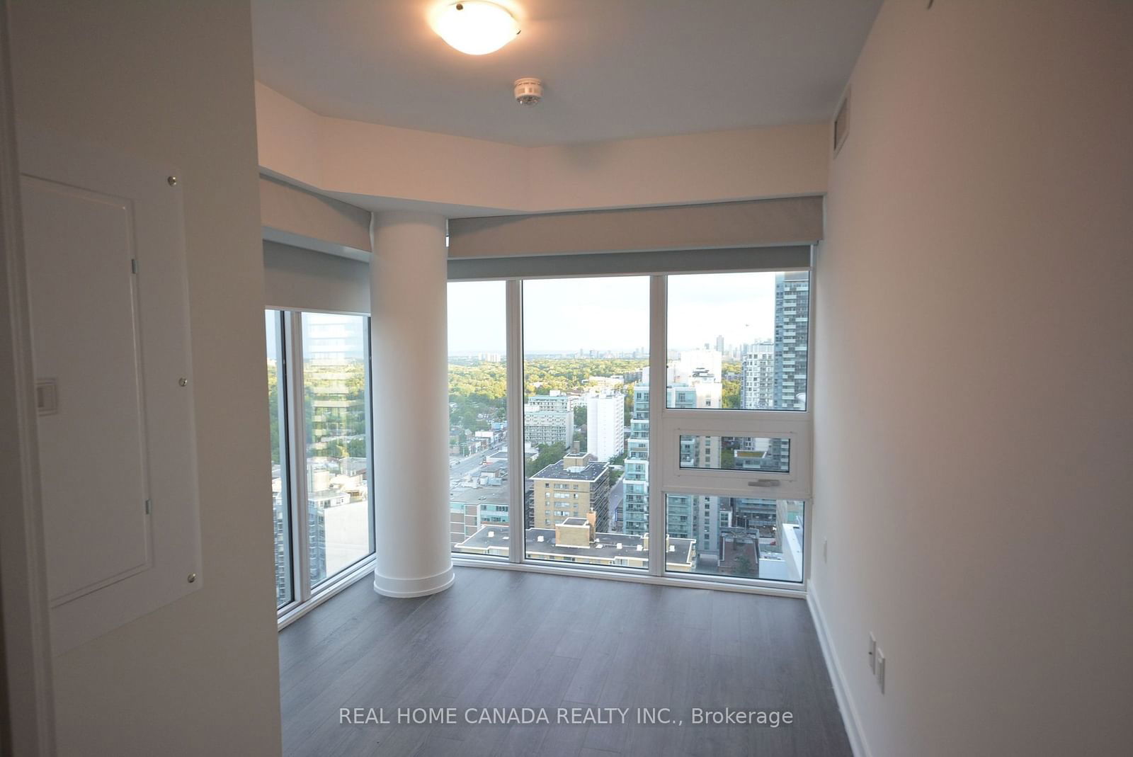 195 Redpath Ave, unit 2704 for rent