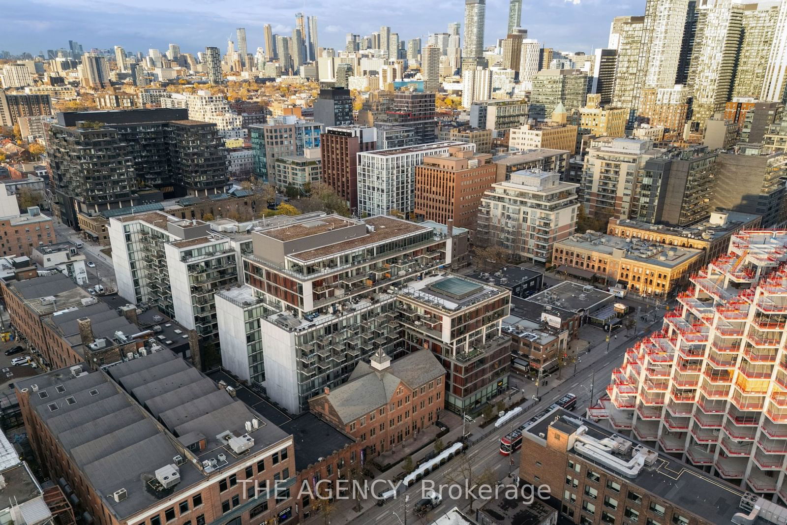 560 King St W, unit 1011 for sale