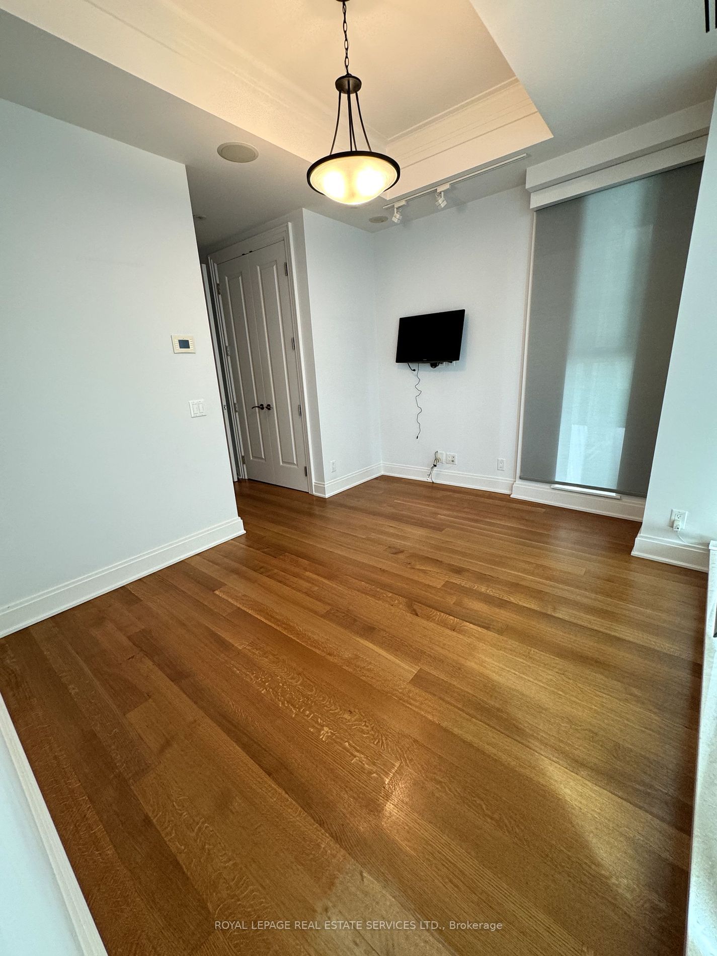 206 Bloor St W, unit 902 for sale