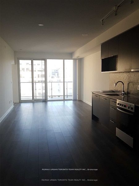 435 Richmond St W, unit 704 for rent