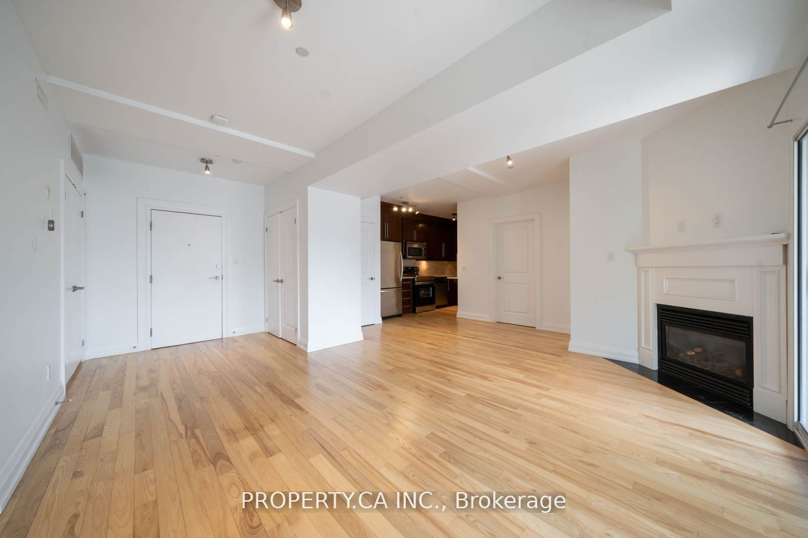 473 Dupont St, unit 3 for sale