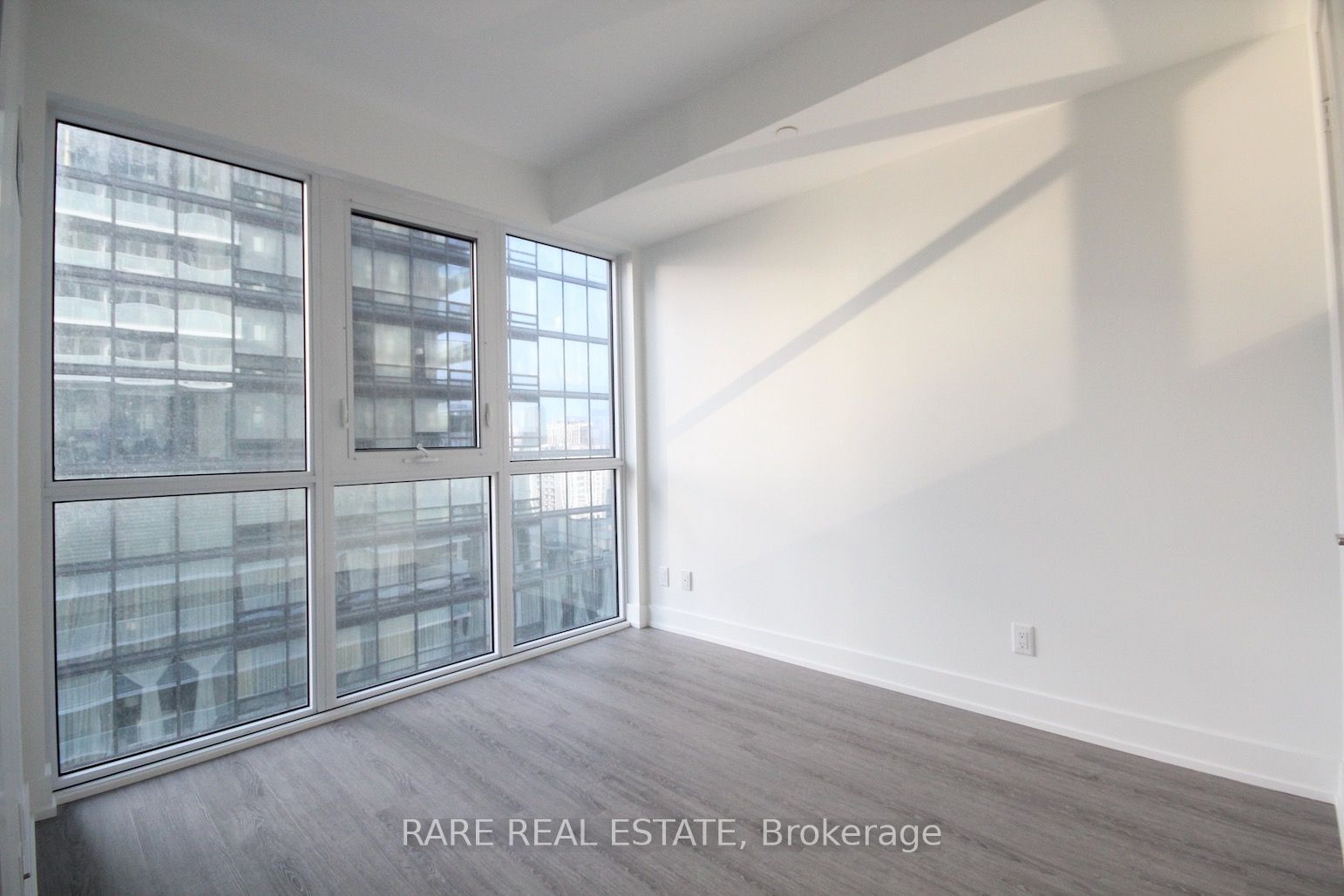 11 Wellesley St W, unit 3309 for rent