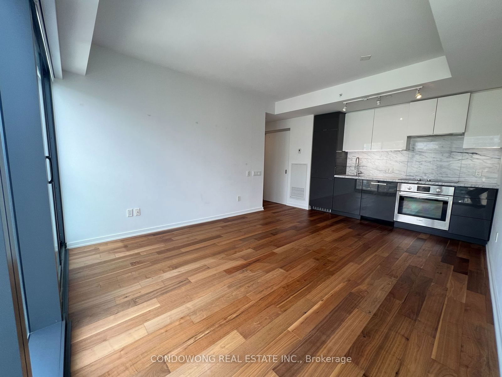 60 Colborne St, unit 1701 for rent