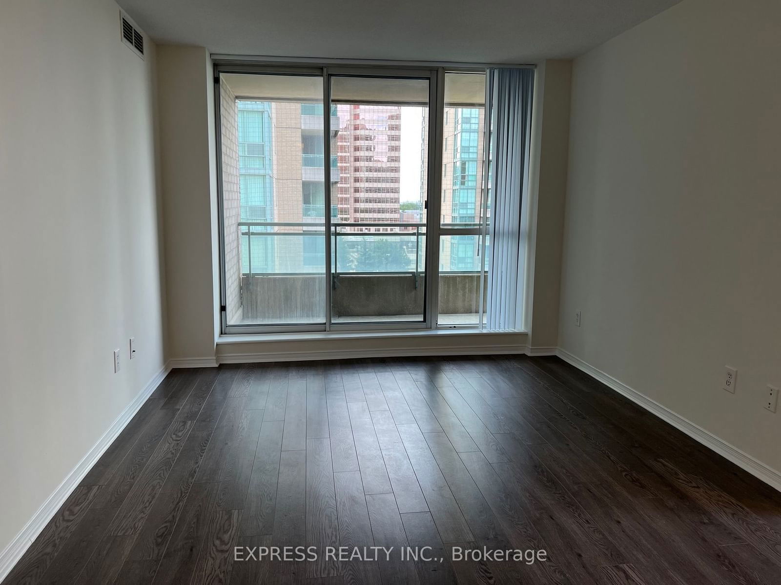 29 Pemberton Ave, unit 703 for rent