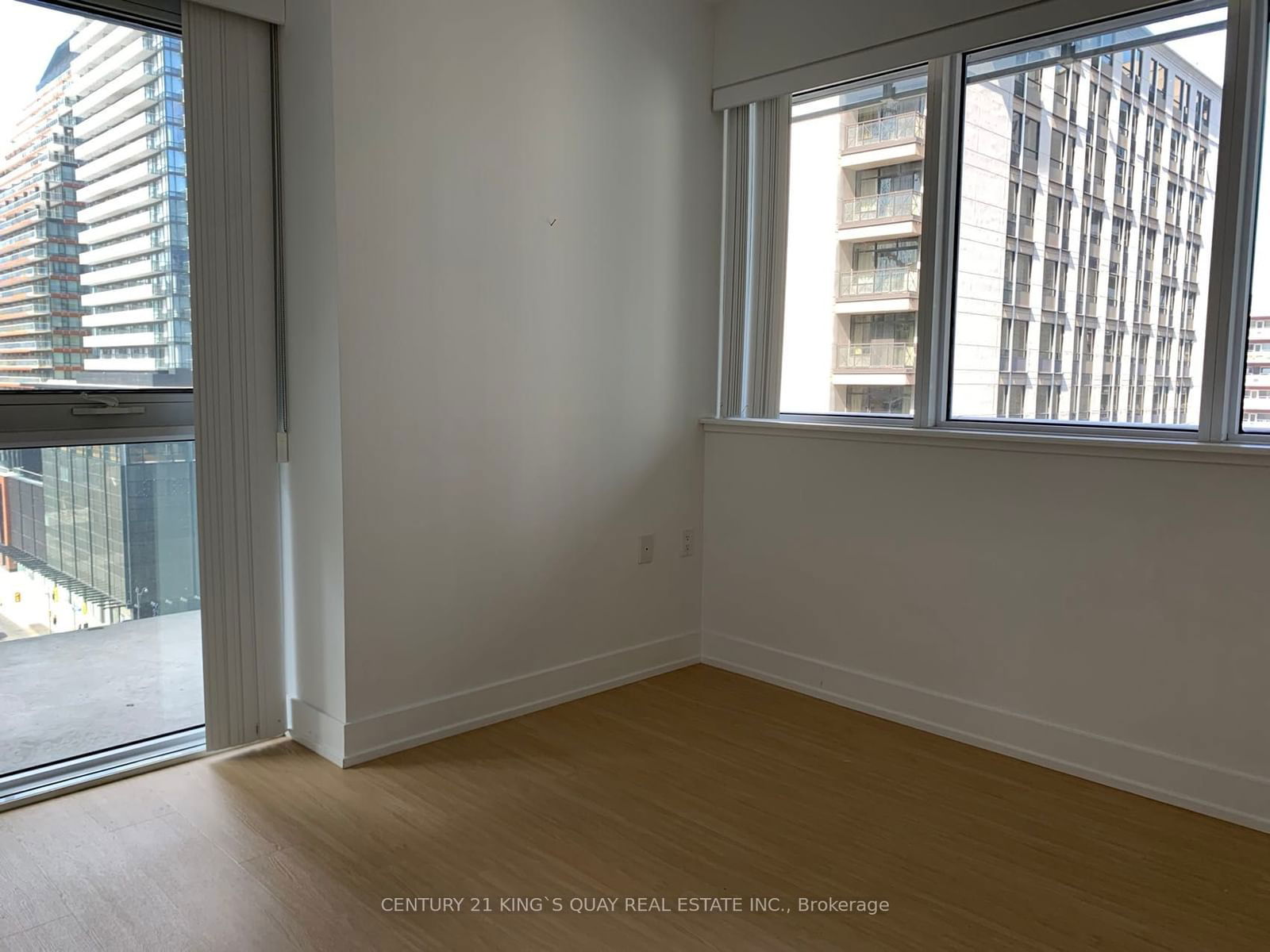 7 Grenville St, unit 1105 for rent