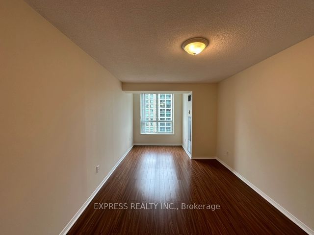 29 Pemberton Ave, unit 906 for rent