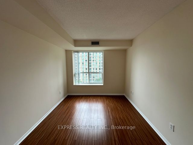 29 Pemberton Ave, unit 906 for rent