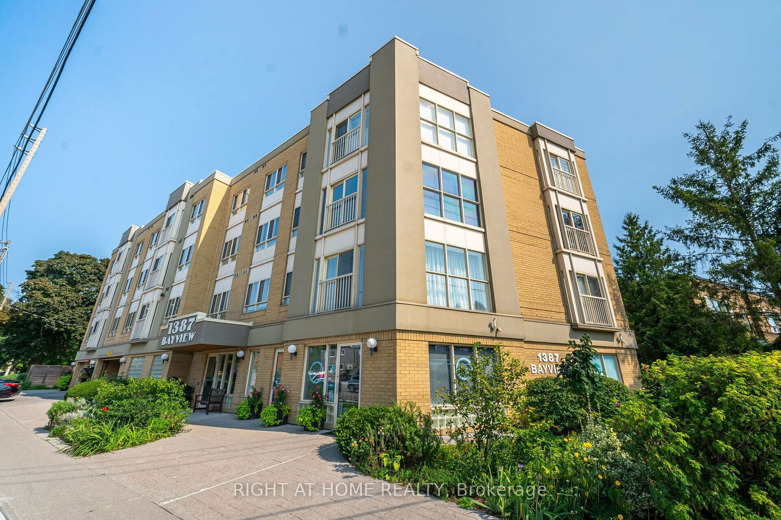 1387 Bayview Ave, unit 306 for sale