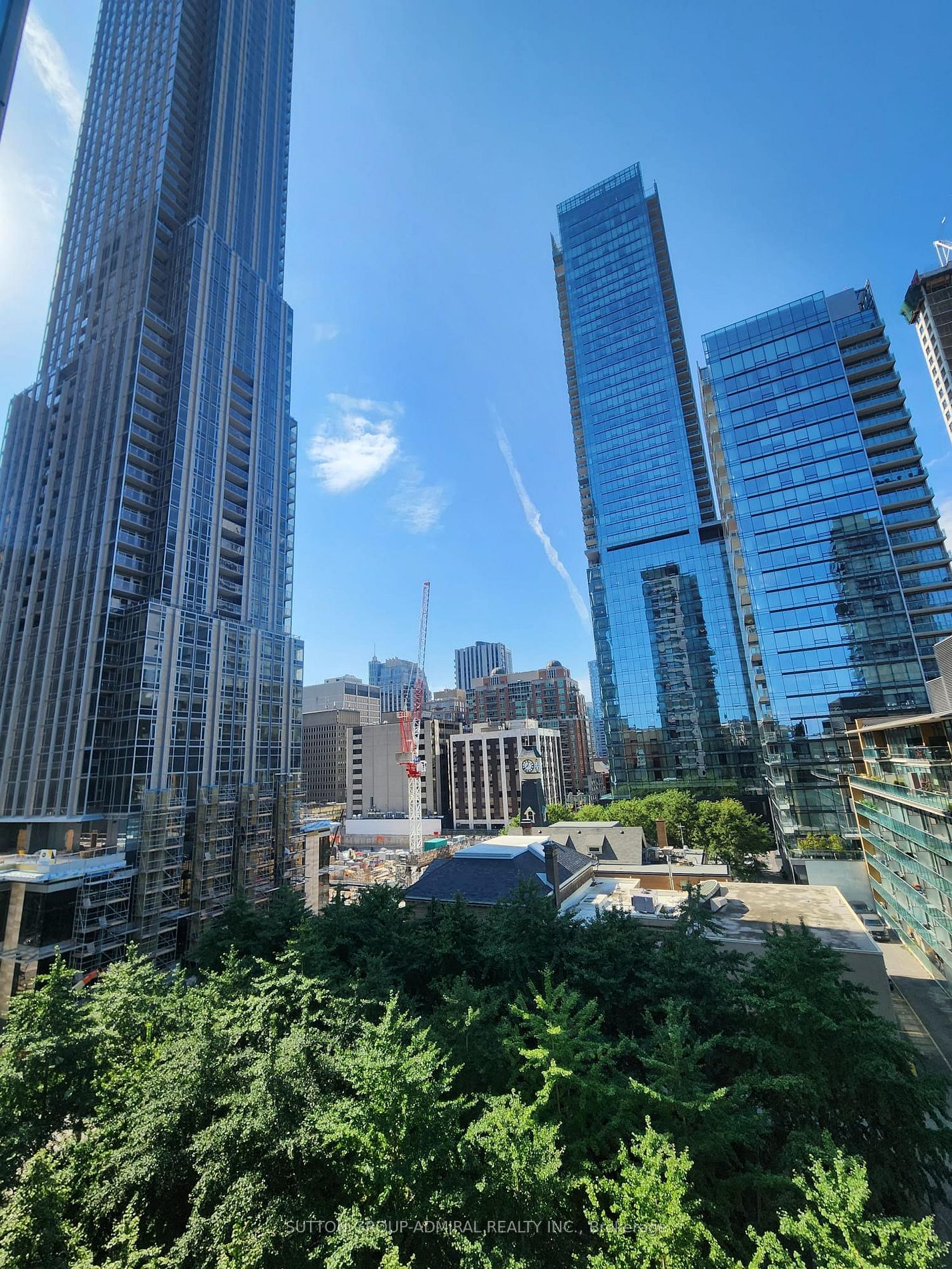 18 Yorkville Ave, unit 709 for rent