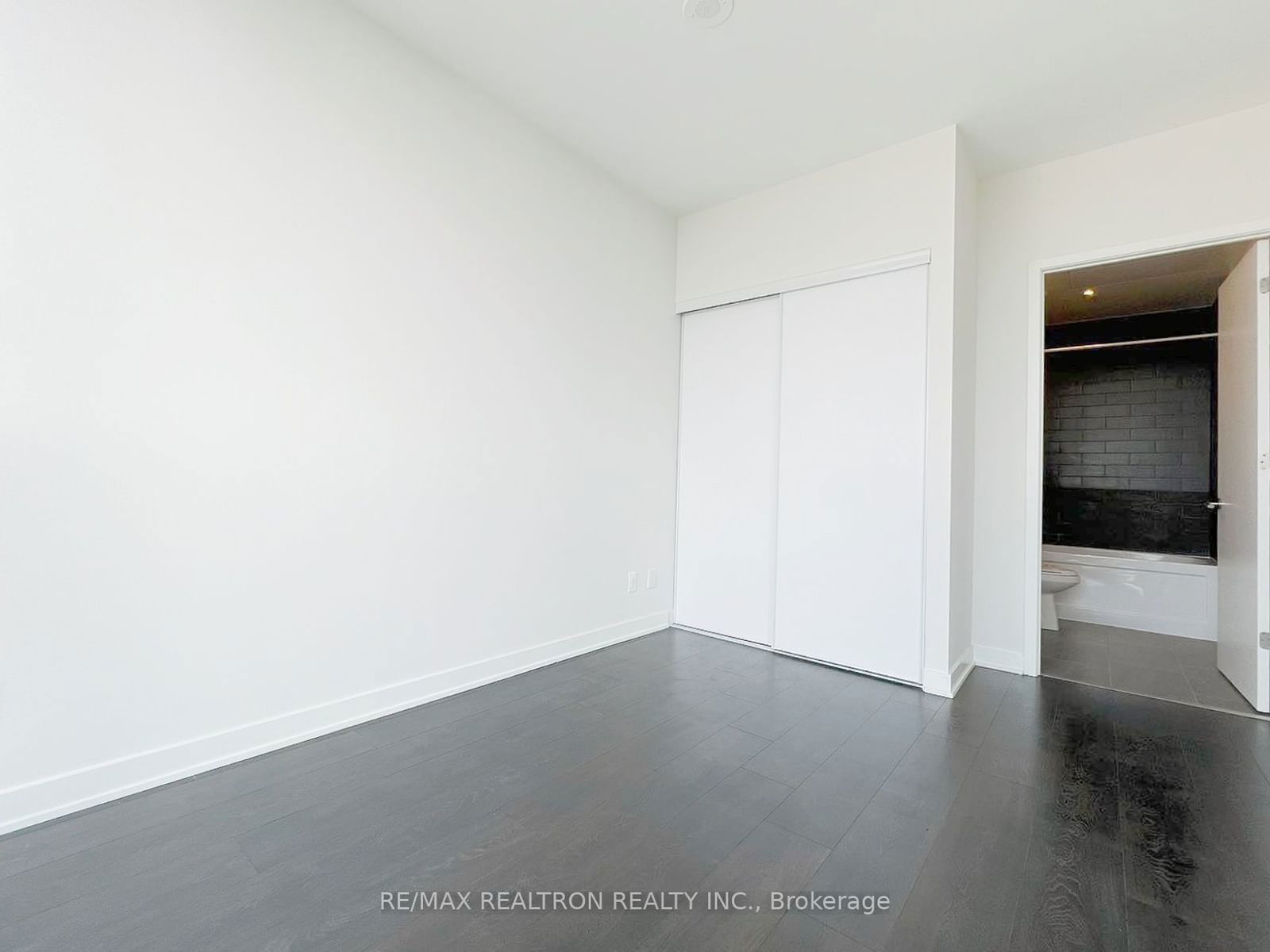 6 Sonic Way, unit 3101 for rent