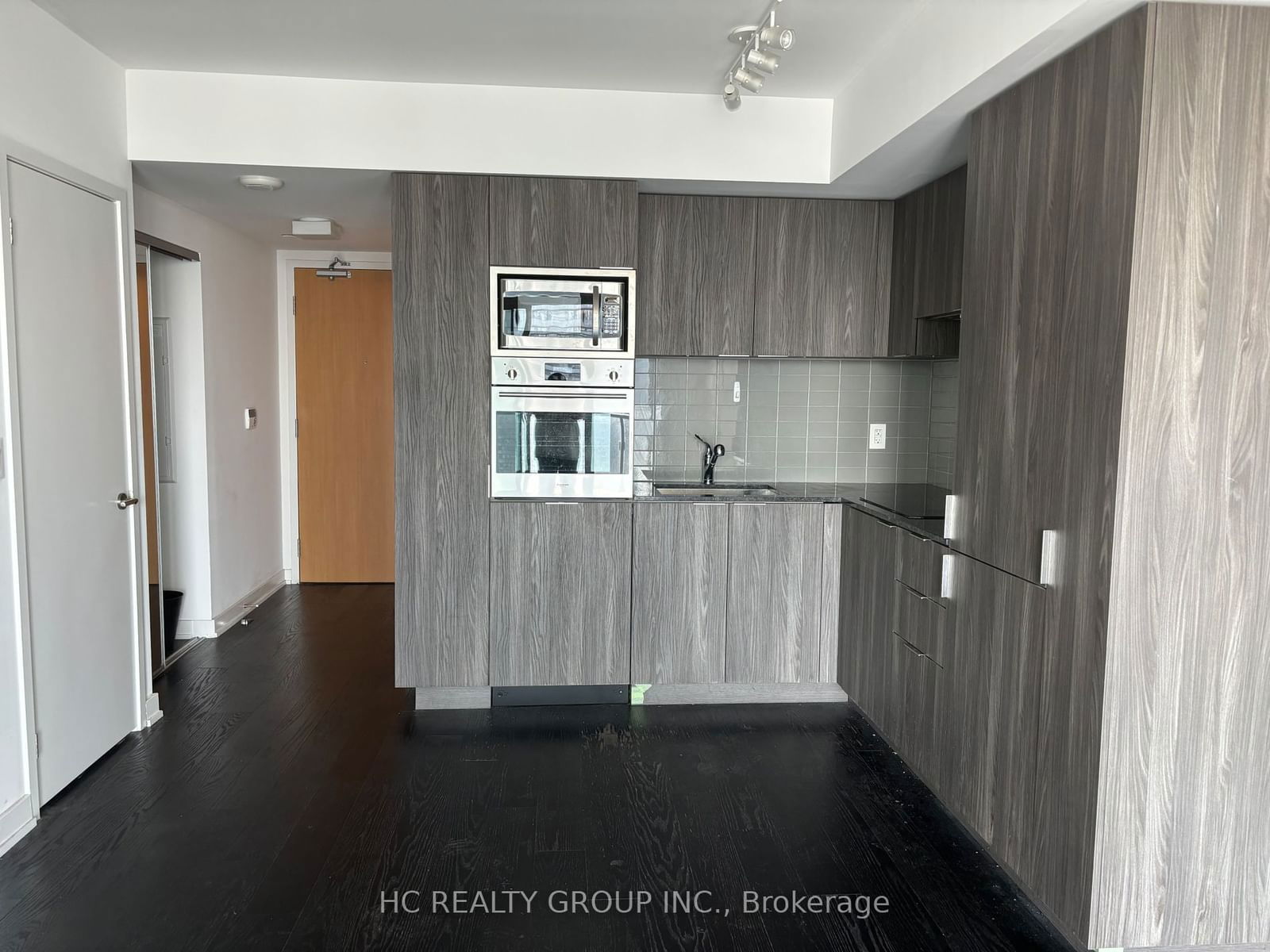 11 Wellesley St W, unit 4204 for rent