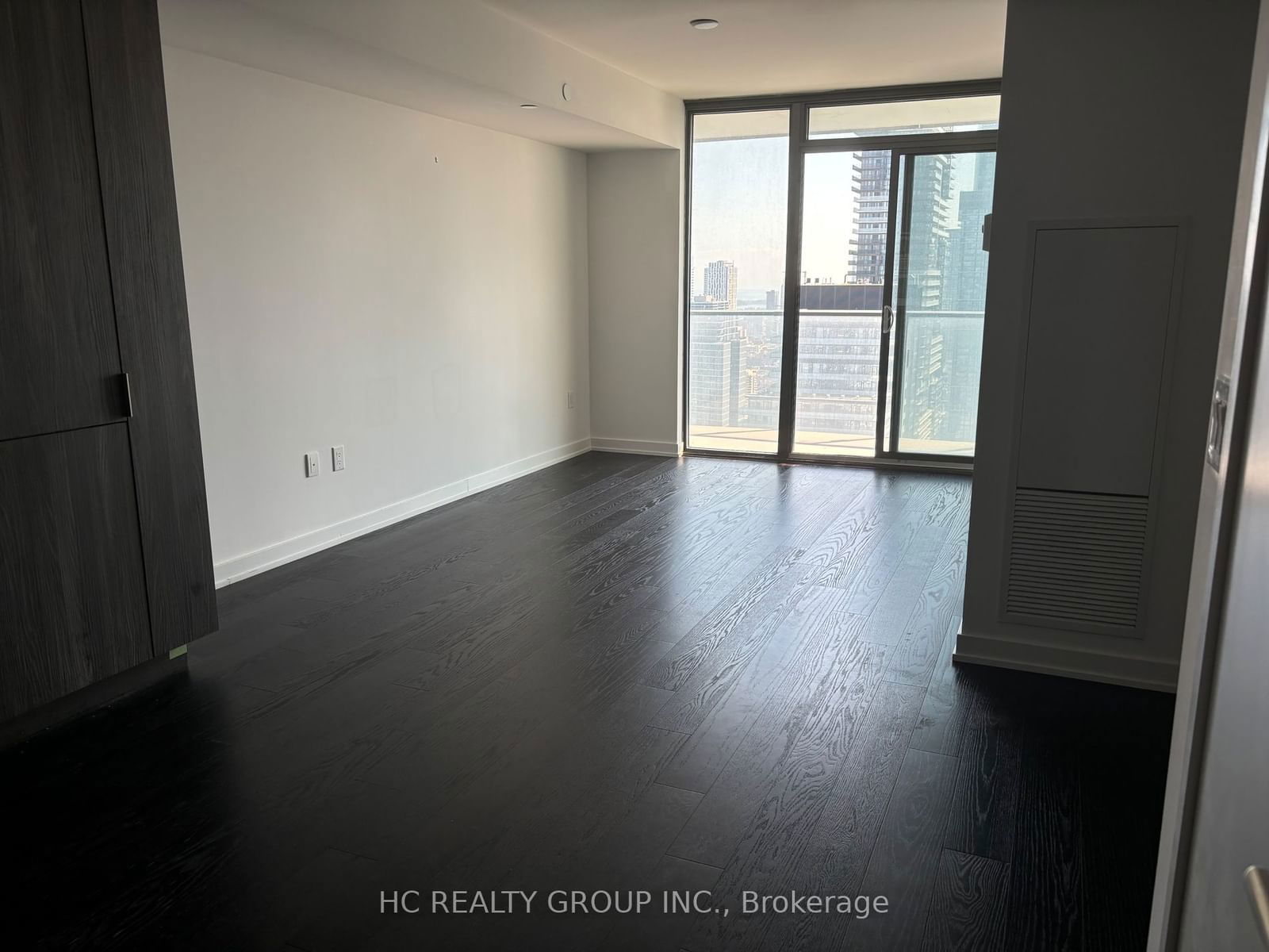 11 Wellesley St W, unit 4204 for rent