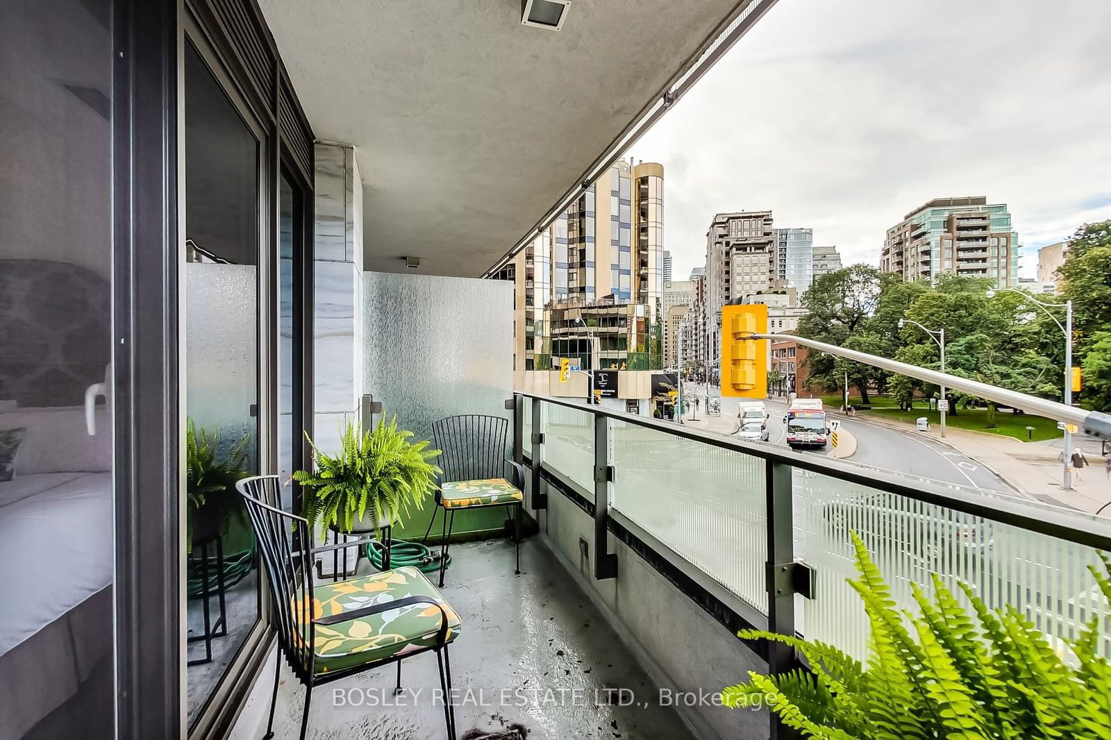 88 Davenport Rd, unit 206 for sale