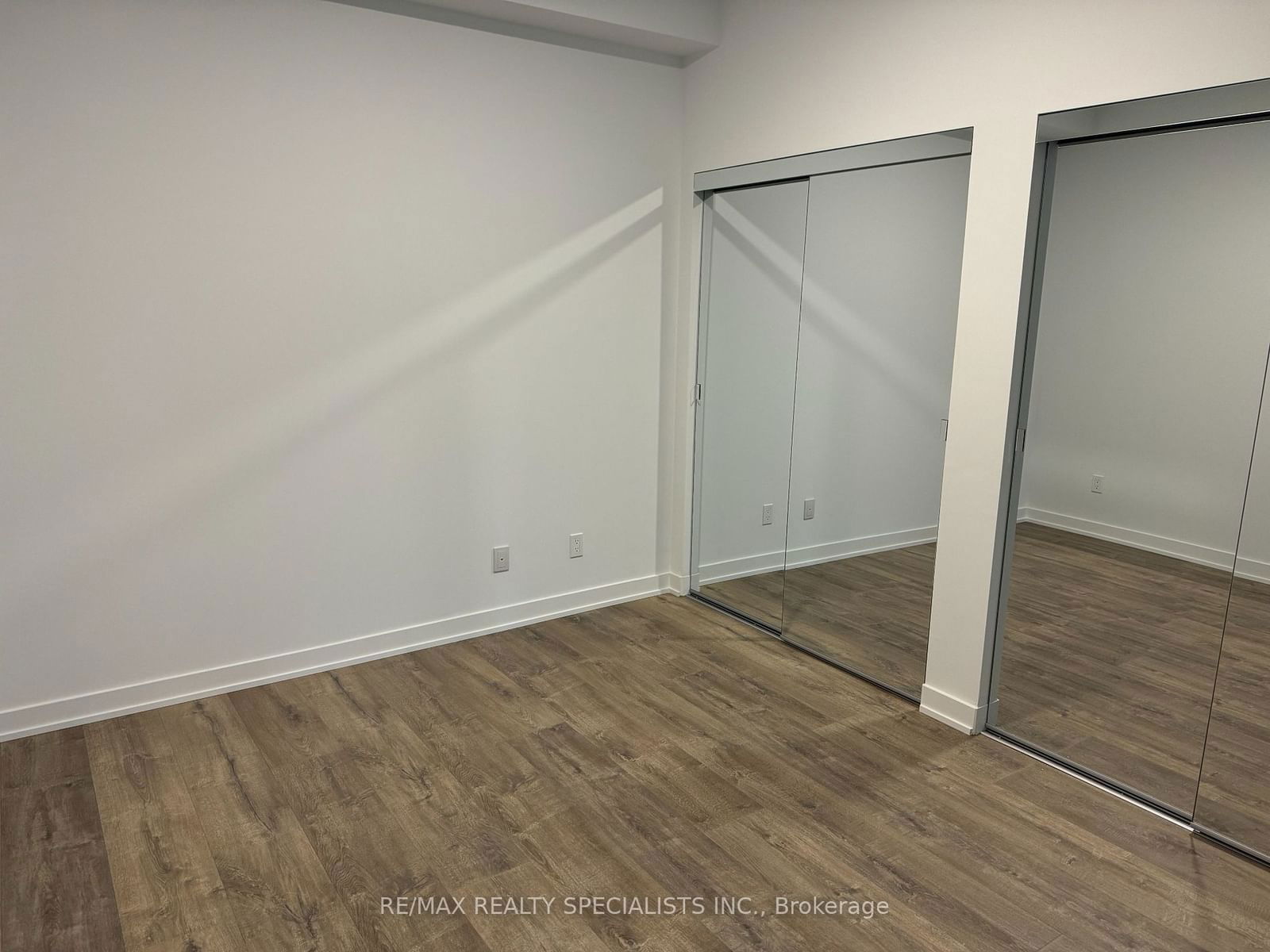 327 King St W, unit 304 for rent