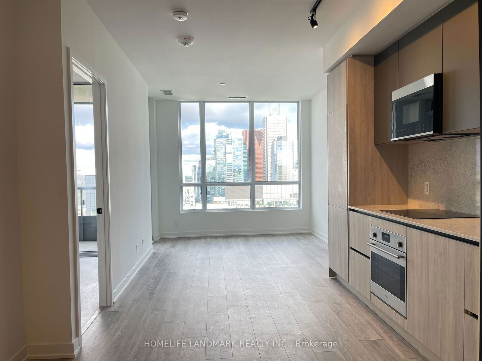 108 Peter St, unit 5203 for rent