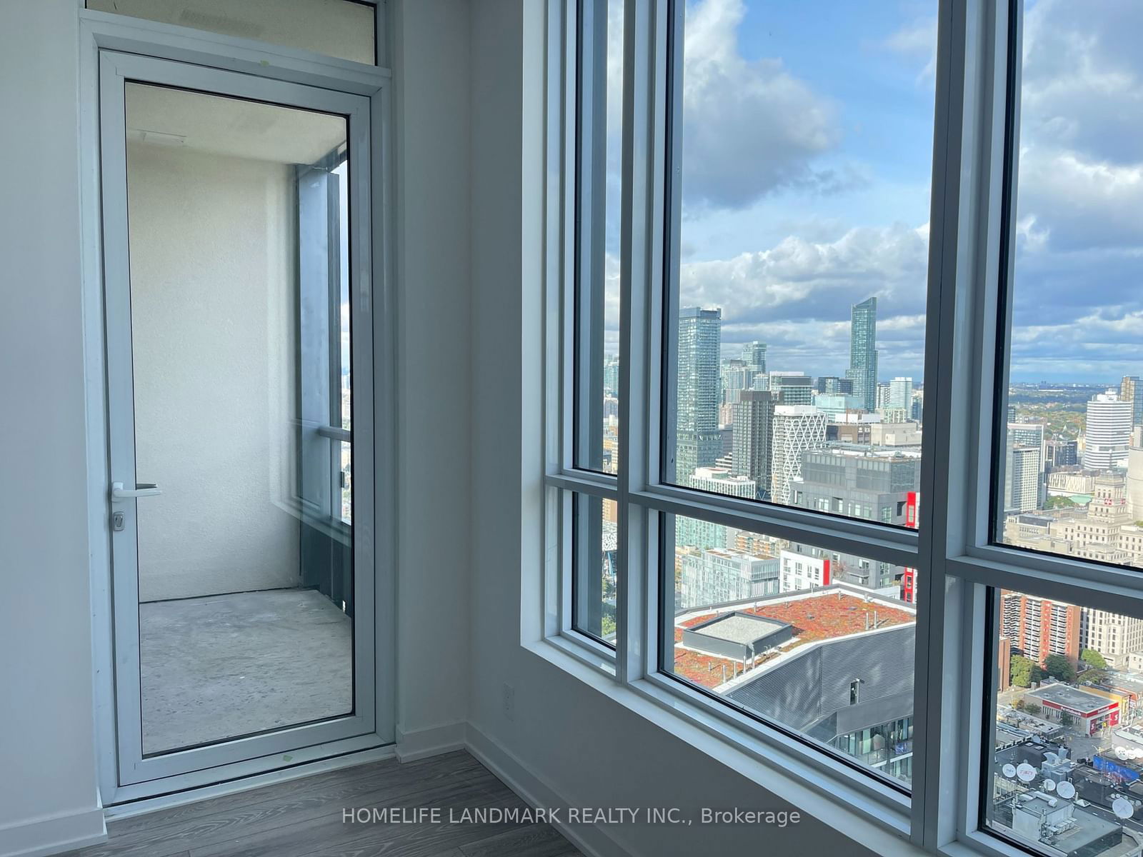 108 Peter St, unit 5203 for rent