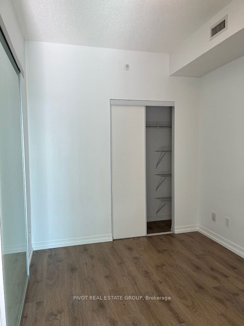 150 East Liberty St, unit 2509 for rent