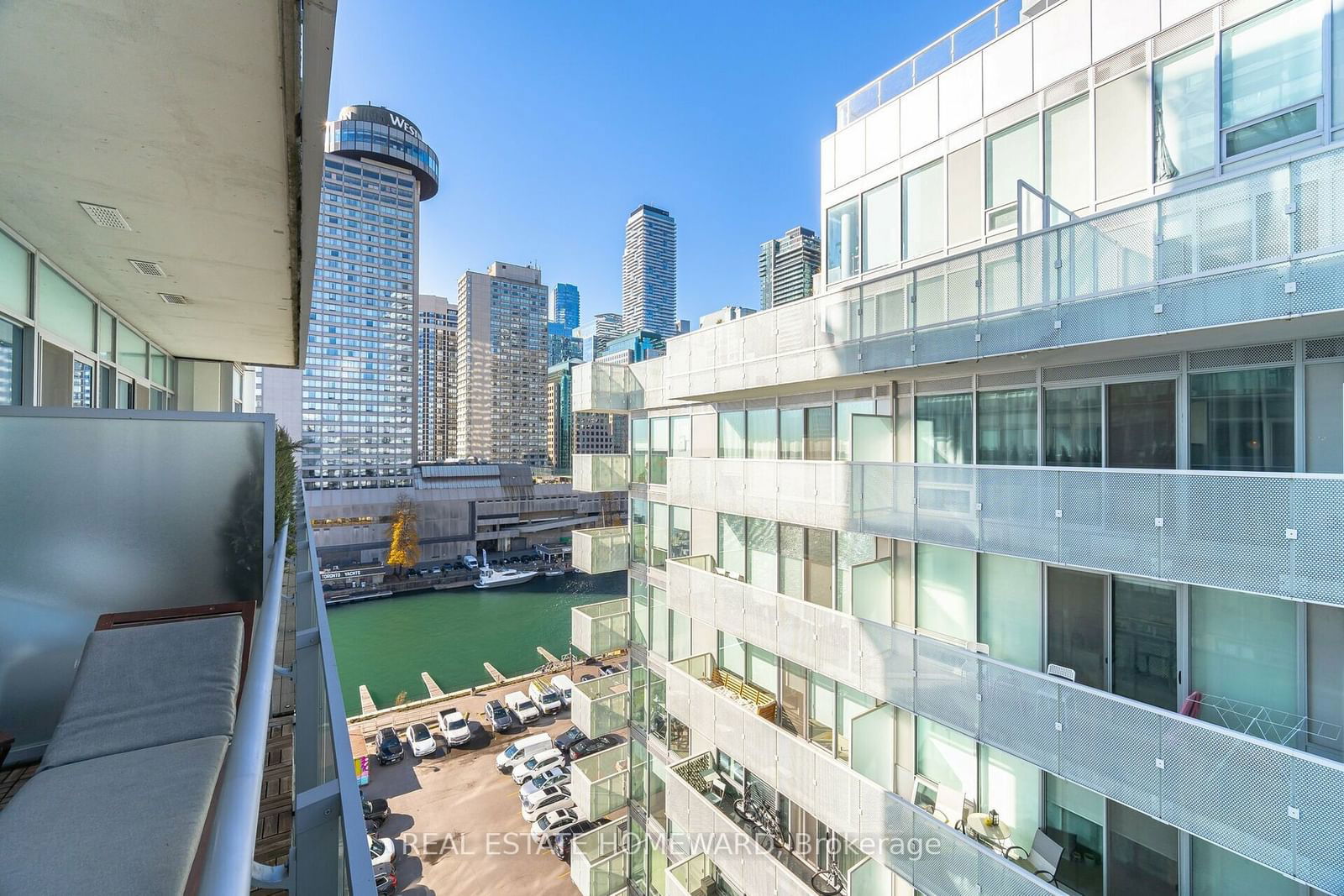 29 Queens Quay E, unit 902 for sale