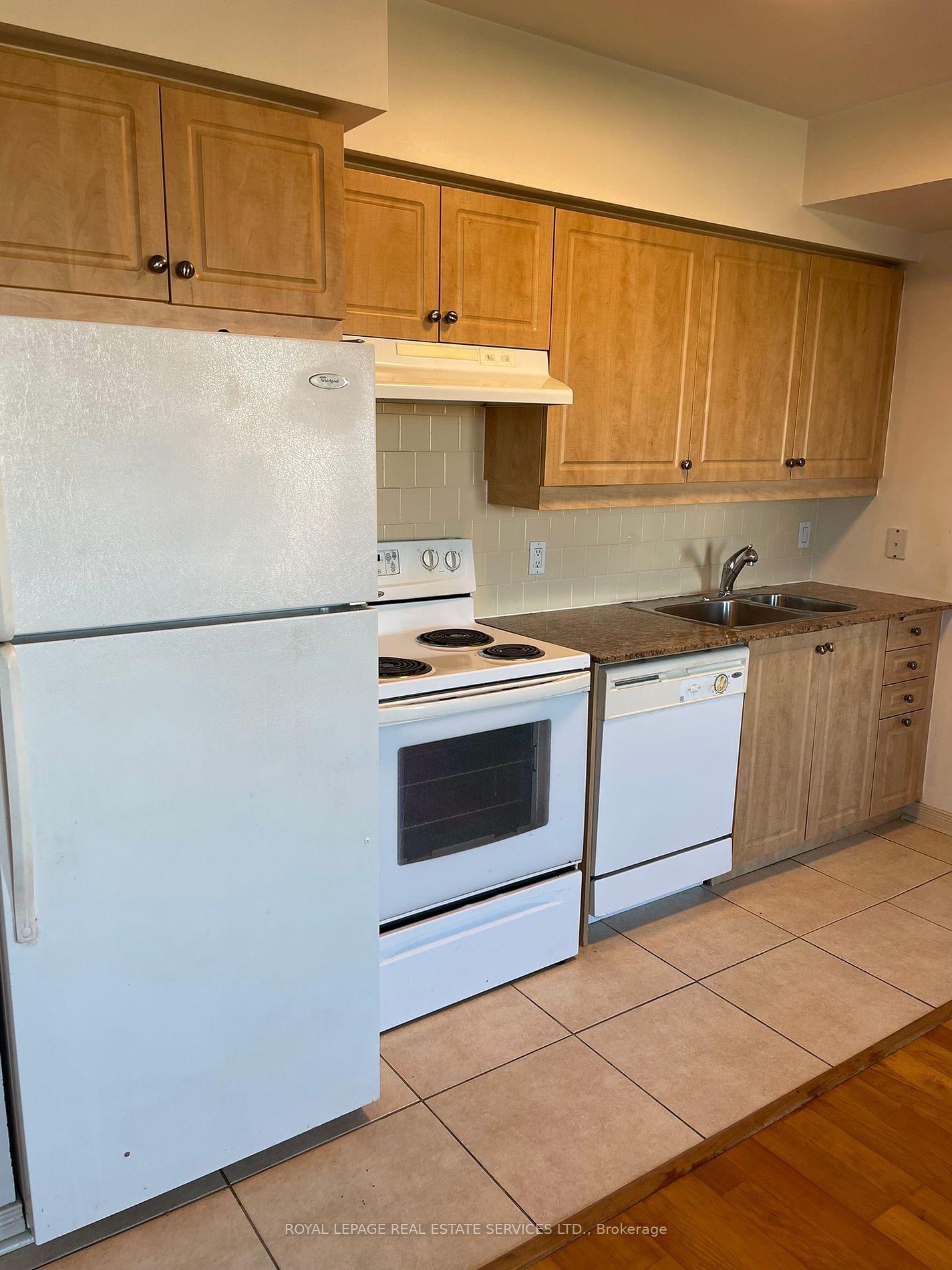 455 Rosewell Ave, unit 616 for sale