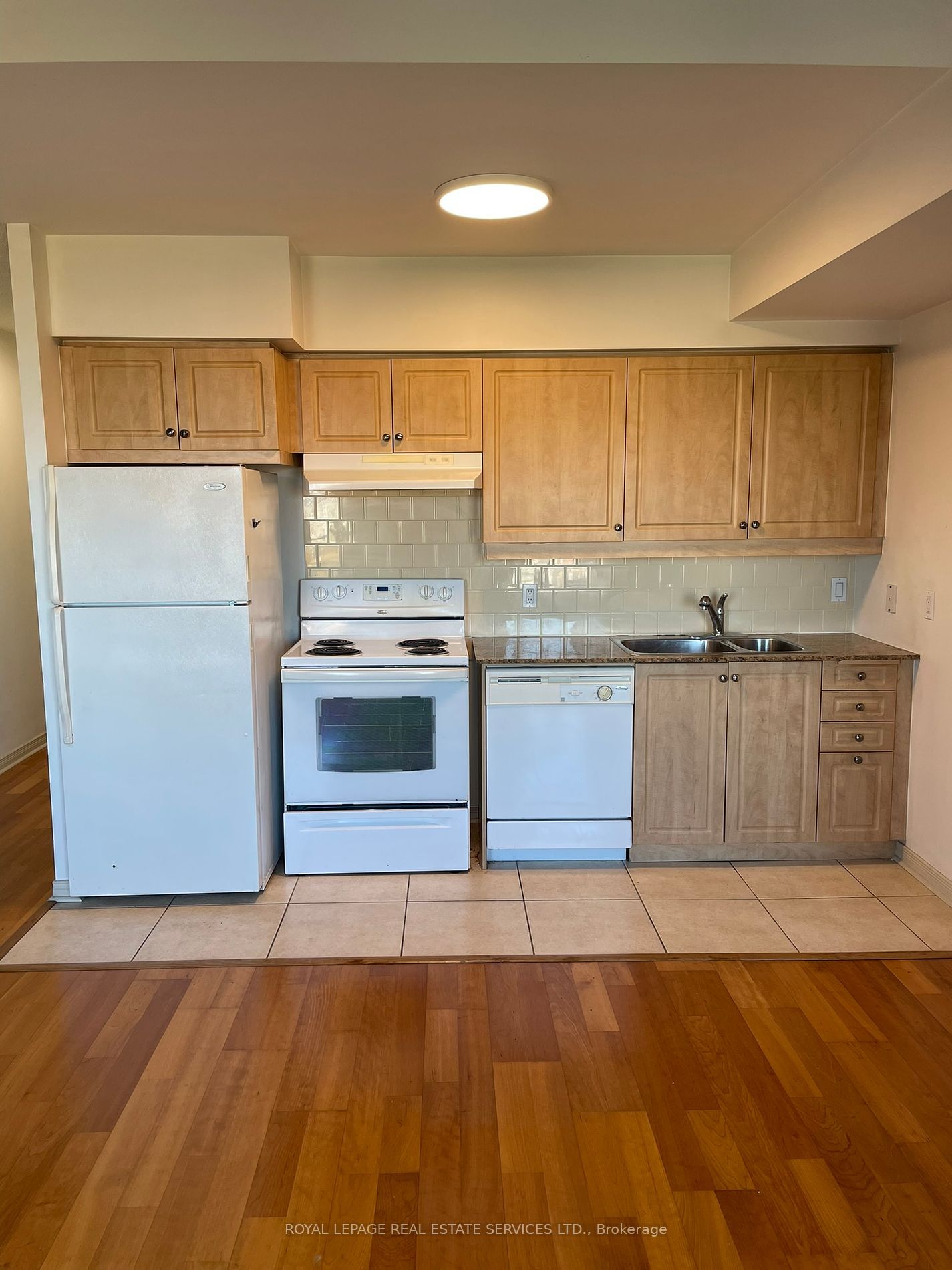 455 Rosewell Ave, unit 616 for sale