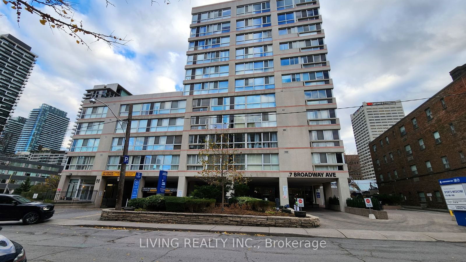 Broadway Plaza, Midtown, Toronto