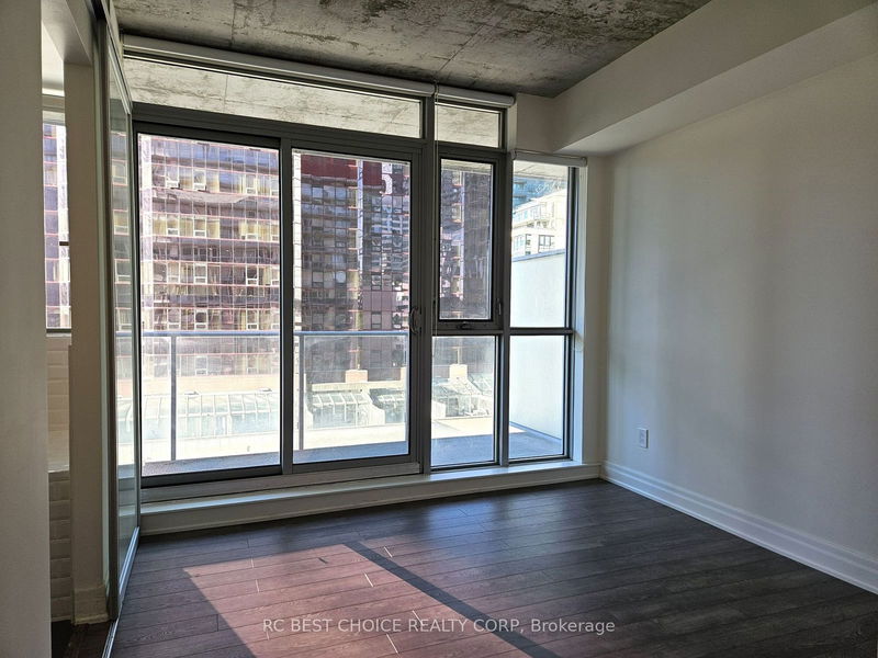 375 King St W, unit 702 for rent