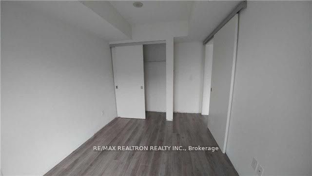 159 Dundas St E, unit 709 for rent