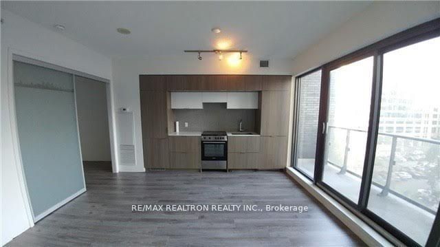 159 Dundas St E, unit 709 for rent