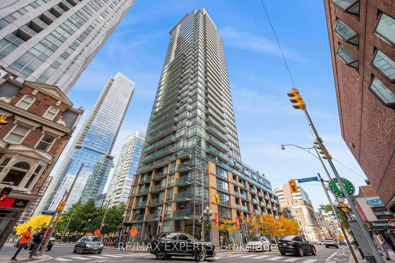 18 Yorkville Ave, unit 1104 for sale