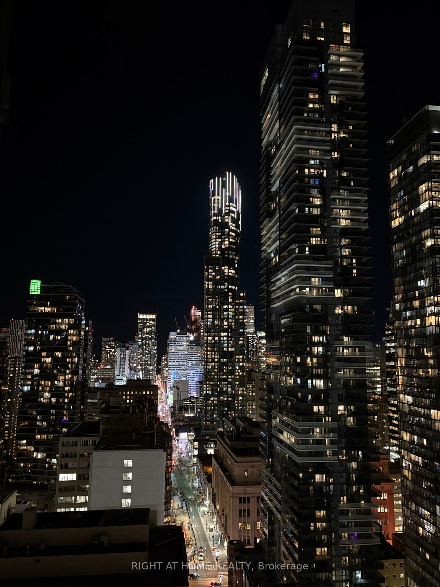 501 Yonge St, unit 2712 for rent