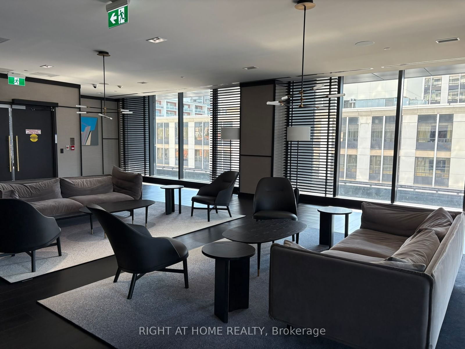 501 Yonge St, unit 2712 for rent