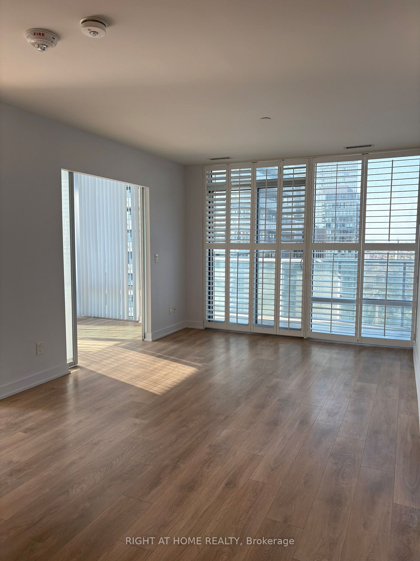 501 Yonge St, unit 2712 for rent